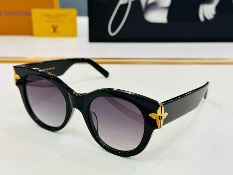 LV Sunglasses 498